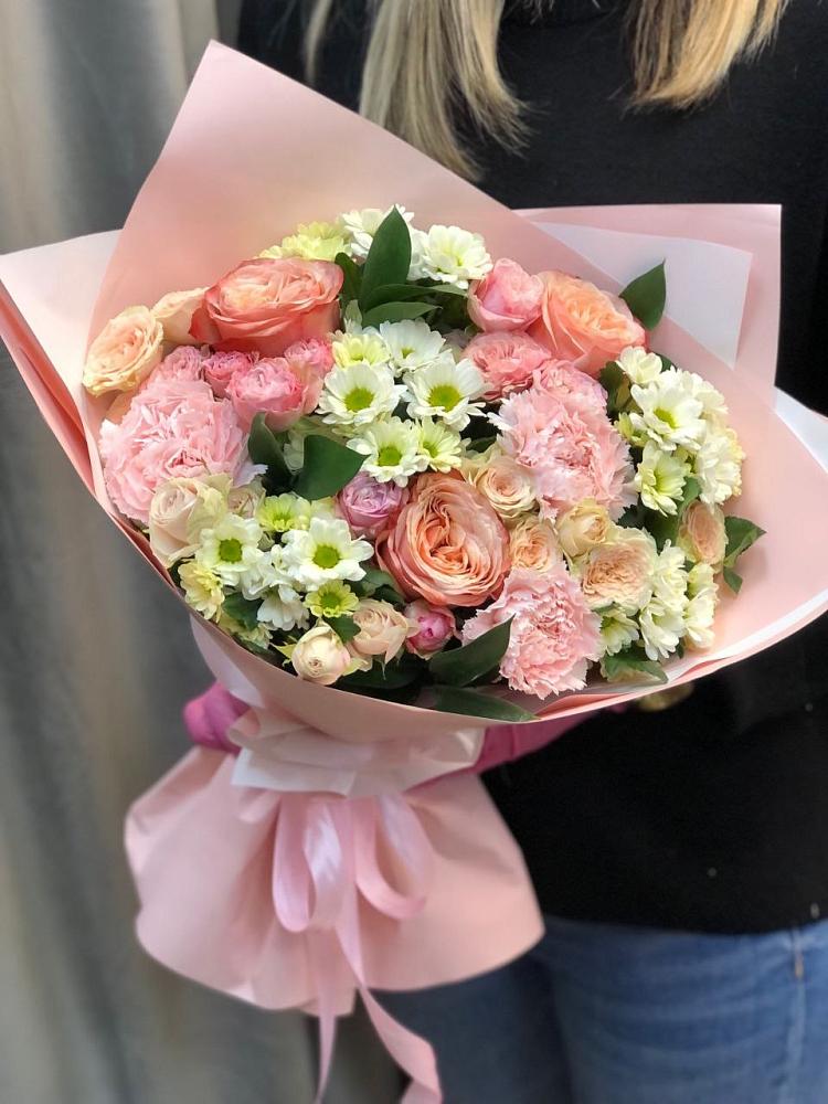 Букет цветов из: Гвоздики, Розы и Хризантемы в Калиновке