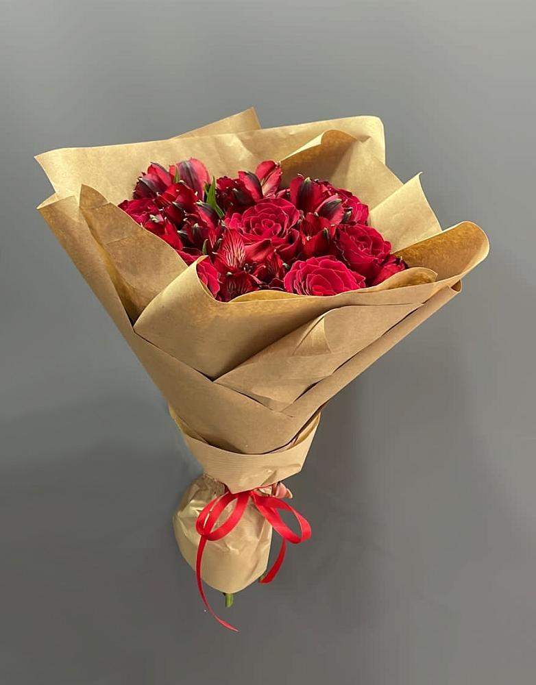 Букет цветов из: Альстромерии и Розы в Калиновке