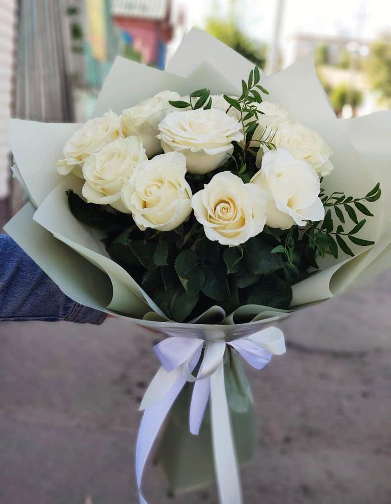 Букет Белые розы Проуд в Калиновке