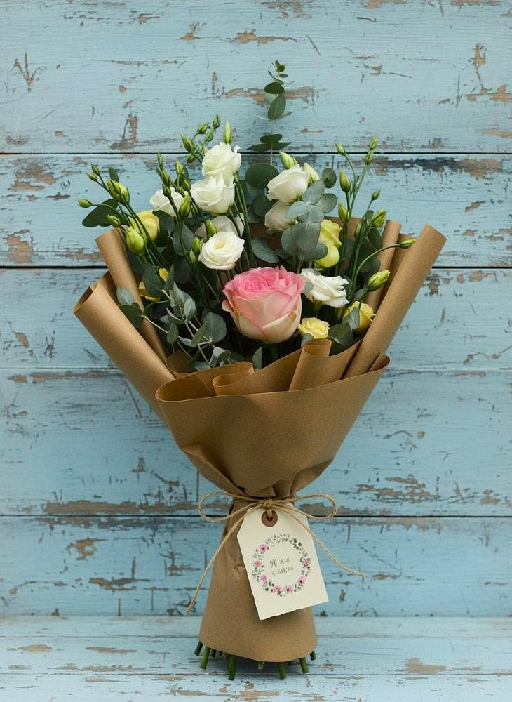 Букет цветов из: Розы и Лизиантусы в Калиновке