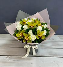 Букет цветов из:  Орхидеи и Розы в Калиновке