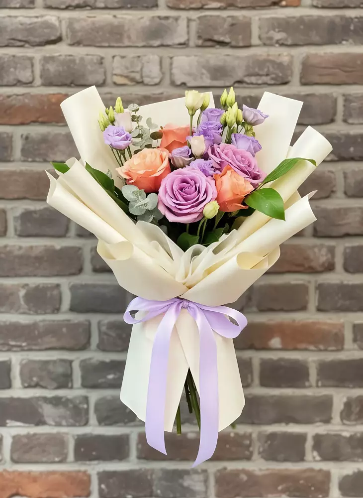 Букет цветов из: Лизиантусы и Розы в Калиновке