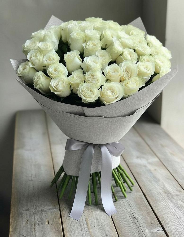 Букет 35 Белых роз в Калиновке