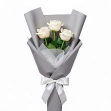 Букет 3 белые розы в Калиновке