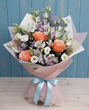 Букет цветов из:  Лизиантусы, Розы, Альстромерии и Гипсофила в Калиновке