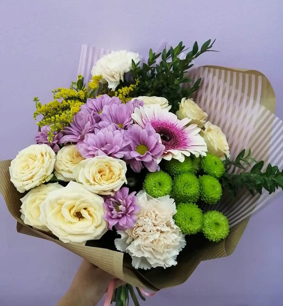 Букет цветов из: Хризантемы, Розы, Гвоздики и Герберы в Калиновке