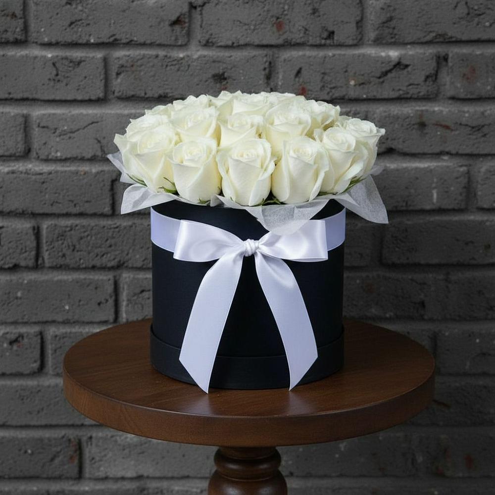 Цветочная композиция из Розы в шляпной коробке в Калиновке