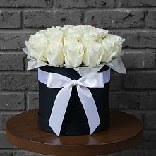 Цветочная композиция из Розы в шляпной коробке в Калиновке